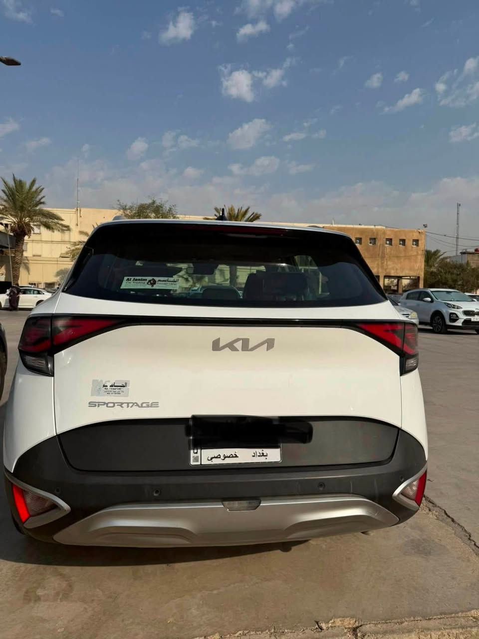 تجيه طيبه السلام عليكم

كيا سبورتج2023 خليجي وكالة الجاسم فول عدا البانوراما 
السيارة بيه شوية pdr بل باب مال سايق والسونار موجود بل صور

عداد المسافه 71000 الف km

مكفوله وضع الشركة

محرك 2000 دوش

بصمات تشغيل ابواب

تدفئة كشنات وستيرن

حساسات امامي خلفي

نقطة عمياء

كامرة دوارة

كشنات مخمل 

كشنات كهرباء

جنطه كهرباء

شاشة متصلة

3 مودات سياقة

رقم بغداد 

اي استفسار

***********

مكان بغداد
السعر المطلوب 18500 $
