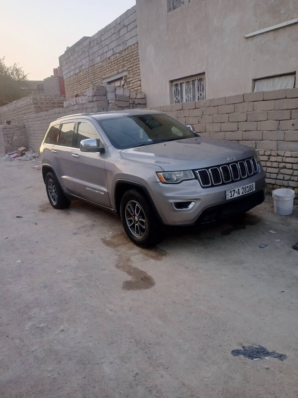 سلام عليكم جيب لاريدو للبيع اصل بسمي مشروع وطني فول عدى الفتحه حساسات خلفيه رادارات جانبيه توقف ذاتي عند الاقتراب شاشه جبيره كامره دواره منضومه زنون اصلي كير ومكينه بالكرتون شرط الفحص حداديه بالكارتون تبريد ثلج ترحيب عن بعد تشغيل عن بعد لايت لد 3 انضمت قيادة سبورت وايكو وعادي تدفئه وتبريد بالكشنات تحكمات ستيرن سنويه لل 2031 بسمي تحويل ثاني يوم كشنات جلد كهرباء ويل نجمه للبيع او مراوس عنوان ناصرية مركز ه‍ــ(***********) بيع او مراوس ترهم
