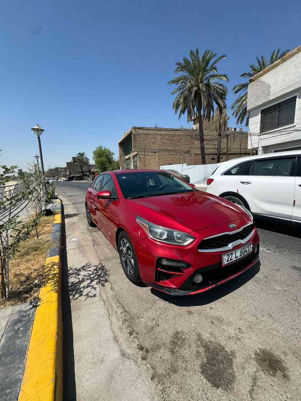 فورتي موديل ١٩
محرك دوش ٢٠٠٠

كير AT

ماشية ٩٠ ميل 

السيارة كلين داخلة وبيه بارد و ٣ صعات 

السيارة نضيفة كلش 

السعر 127 وبيهة مجال 

***********
