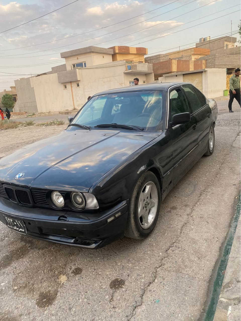 سياره بيئم مه كينه 525گيرتوماتيك ئارم بلاستك هه ولير موديل 1992 فوله گيرو مه كينو ئارمي به شرت سياري ماله وه يه توزي ده سكاري ده ويت بو ته عمير 
سعري 25 وه وه قه 
***********فايبر واستاب 
*********** أربيل, العراق
