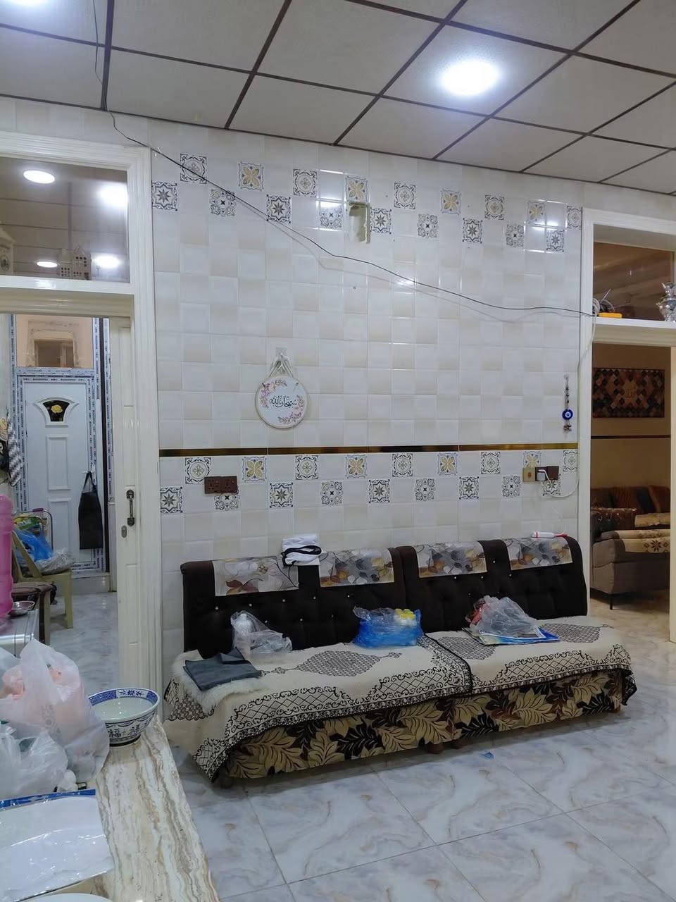 🏘️ / دار للبيع مسـاحه (١٦٠)م طابو (زراعي ) سند ٢٥  واجه ١٠م       

بناء حديث  

1️⃣ الطابق الاول / غرفه نوم عدد ١. مطبخ حار بارد. مجمع صحيات داخليه وخارجيه . هول   . استقبال . كراج سياره .  

2️⃣ الطابق الثاني / غرفه نوم عدد ٢ . مجمع صحيات  . هول . سطح . مجمع صحيات 

📍 الموقع / خلف بانزين خانه حمورابي ( بته ) مباشرا قريب على الشارع العام 
                             

للأستفسار ☎️: (***********)
