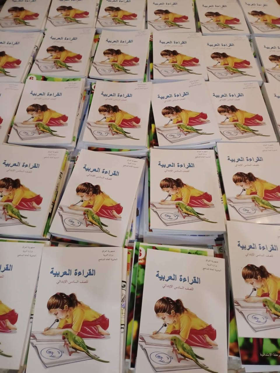 تجهيز السنة الدراسية صار أسهل وأرقى! 📚✨
لأن ابنك يستاهل الأفضل بالدراسة، وفرنالك المناهج المدرسية بكامل المراحل الدراسية بطباعة احترافية عالية الدقة تجعل القراءة والتصفح أسهل وأمتع!
​لماذا تختار كتبنا؟
​📖 جودة طباعة ممتازة: ألوان واضحة وتفاصيل دقيقة.
​📄 ورق ممتاز: سمك 80g قوي وما ينشفك بسهولة.
​📑 تجليد وكبس حراري: كتاب متين يعيش ويا الطالب طول السنة بدون ما تتفكك أوراقه.
​💰 أسعار المناهج الكاملة:
​المرحلة الابتدائية (الأول - الثاني - الثالث): بـ 25000 دينار فقط!
​المرحلة الابتدائية (الرابع - الخامس - السادس): بـ 30000 دينار فقط!
​المراحل المتوسطة والإعدادية (من الأول متوسط إلى السادس الإعدادي): بـ 35000 دينار فقط!
​🚚 توصيل مجاني و سريع متوفر لكافة المحافظات!
​📥 للطلب أو الاستفسار: راسلنا على الخاص مباشرةً أو اتصل بنا على الرقم: ***********
