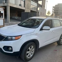 سورنتو ٢٠١١ • ماشي ١٨٠ الف • رقم اربيل