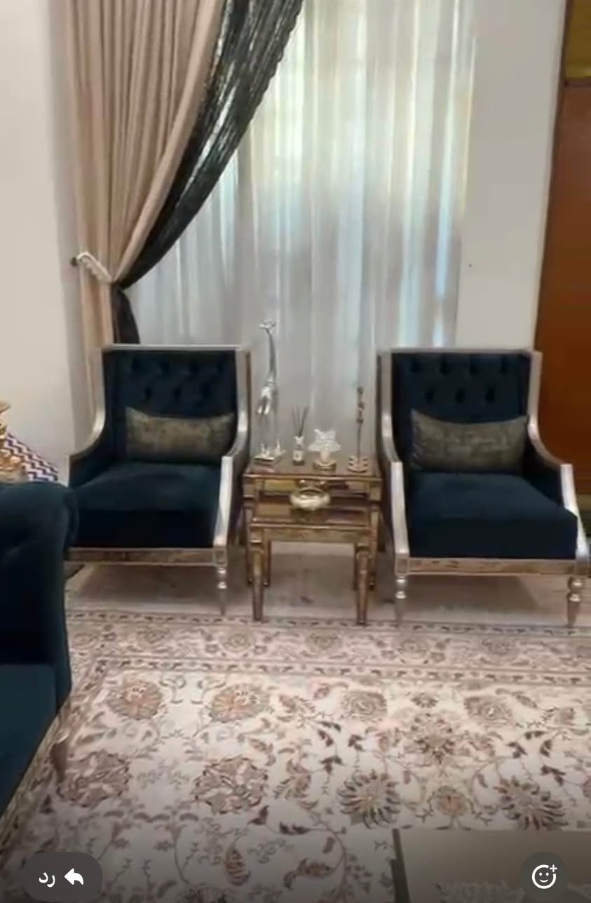 قنفات نظافه ٩٠/١٠٠ مستعملات سنه ونص السعر مليونين ونص وبيهن مجال جدد وما بيهن شيي العنوان البصره معقل *********** البصرة, العراق
