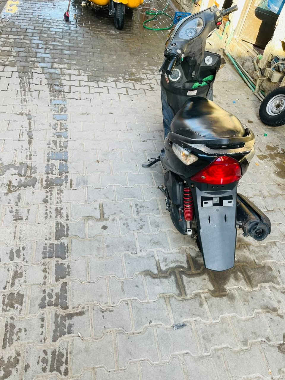 سلام عليكم دراجة ماكس ثعلب للبيع 💸
دراجه كامله جاهزه ع اخر حبايه🔝
سلفه هندر لايت عالي ناصي أشاير هورن✈️
السعر 500 بيها مجال حك جية 
مكاني بغداد الشعله ***********
