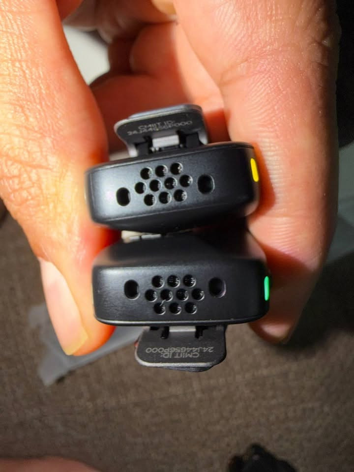 للبيع: مايك DJI Mic Mini الأصلي (جديد غير مستخدم)
الحالة: جديد تماماً، فقط تم فتح الكارتون للتأكد من المحتويات ولم يُستخدم نهائياً (اخو الجديد).
 المحتويات:
 2 مايك (Transmitter) 🎤
 مستقبل (Receiver) 📱
 كارتونة الشحن الذكية (Charging Case) 🔋
 كافة الملحقات الأصلية (وصلات الموبايل، الكيابل، المايكات الفروية للريح، المغناطيس، وجنطة الحفظ).
 السعر: [145 ألف]
 مكان التواجد: [بغداد /الكاظميه]
 التواصل: رسائل الخاص أو الواتساب على الرقم [***********]
