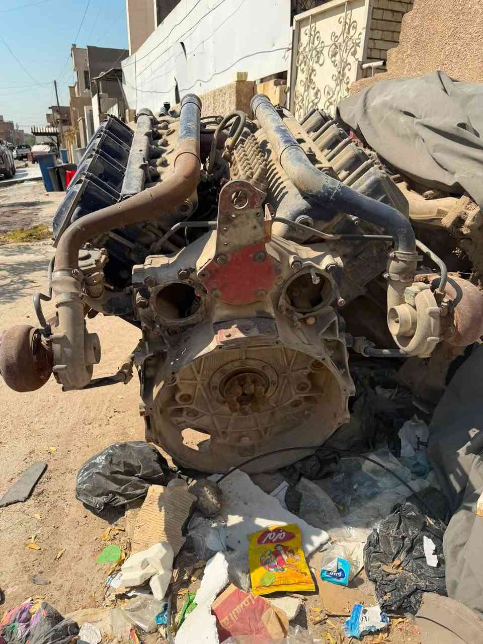 مكينه افيكو ثمانيه سلندر دبل سوبر للبيع بيها نفخ وياها سلف وبم وداينمو وسوبراتها وشبجه الكاز سعر 15ورقه وبيها مجال ***********
