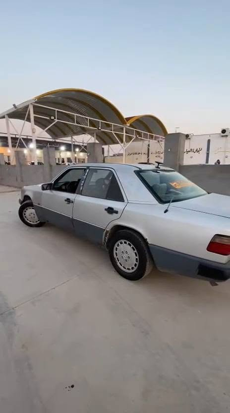 سلام عليكم مارسيدس دب موديل 1987 رقم نينوى الماني شرط التحويل سياره تبريدها شغال 🥶نضيفه وحلوه محرك 2500 بدون صبغ بدون حادث علا وضع الشركه كهربائيات شرط كير ومحرك ترايك وين ماتريد تواير وصدر فوك النص عمر السعر 30 بيها مجال يرهم مراوس حسب القناعه ترهم ب مقدمه 20 اوبشهر مكاني كياره اتصل ***********وتساب متواجد 🚗☎️
