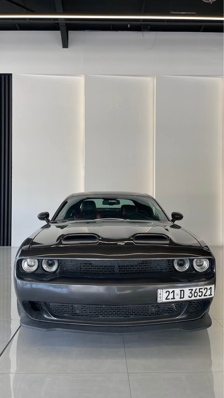 سڵاوتان لێبێت ئازیزان Dodge Challenger RT مۆدێل ٢٠١٩ ، سەیارەکە تەنها 70,000Km ڕۆشتووە گێڕ و مەکینەی بەشەرت ڕەقەم و تەحویل هەمووی بەشەرت مەکینەی 5.7 لتری V8 ی Hime بەهێزی 375HP 
مواسەفات:
کامێرا
بەسمە 
پارک ڤیو 
پارک سێنسەر
کوشن ئەلکانتارا
ئاوێنە هیتەر
 شاشە
زۆر مواسەفاتی تر
نرخی ١٤٥ وەرەقەو مەجال 
بۆ زانیاری زیاتر پەیوەندی بەم ژمارەیەوە بکەن:*********** السليمانية, العراق
