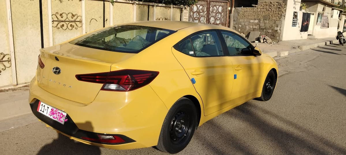 الانترا. موديل 2019  وارد امريكي.
ضرر تبديل بنيد فقط  ارباك فقط التكم 
ماشية 67   تايرات جديد  باتري جديد 
الكير سفتي القديم  تبريد شغال سعرها 123 و بيها مجال للطيبين  رقم بغداد  مصفرة غرامات مرورية و هيئة النقل  مكان بغداد الزعفرانية التواصل على رقم الهاتف ***********
