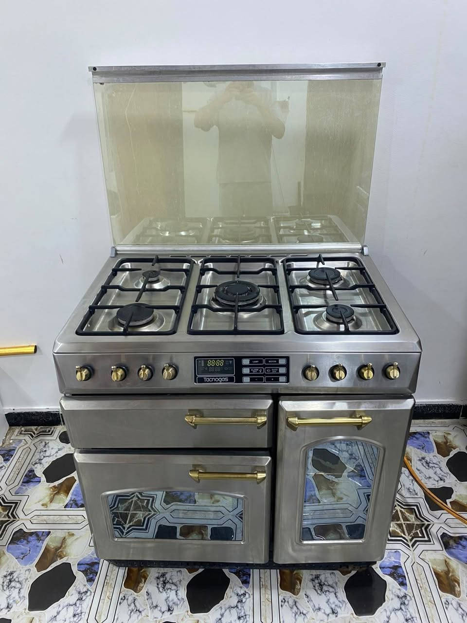طباخ تكنو جاز إيطالي جدحه شغاله كلوب وفان بلاد فرن كهربائي وفرن غاز ومايكرو مكانه زبير متوفر توصيل اي استفسار خاص*********** البصرة, العراق
