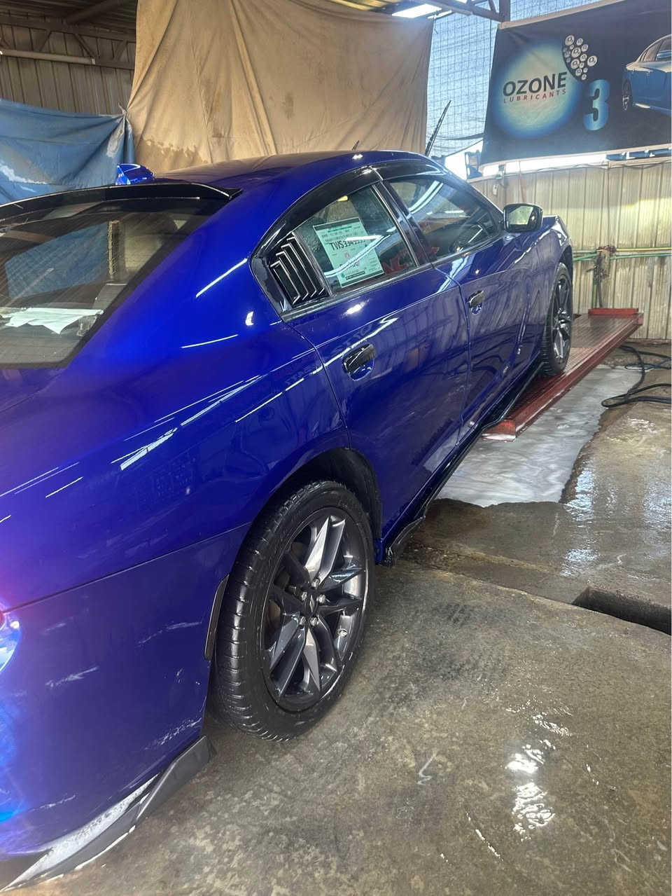 Dodge charger (2022)امريكي
سته سلندر v6
داخل جلد اسود 
كراسي كهرباء 
تدفئه وتبريد كشنات 
هيتر استيرن 
ميموري سيت ٣ دكم 
فول تحكم ستيرن + شفتات 
كروس سرعه 
سياره فور ويل ملغي 
منظومة زنون متغير لون عليه من البرنامج 
نقاط عمياء بلمري 
مرايه اوتو دم 
Performance package 
حادث السياره جاملغ ايسر وبنيد وخشم جاملغ ايمن 
كير مكينه بلاديات كلشي مملعوب بيهن 

السعر (١٩٥) وبيه مجال 
مكان السياره بغداد السيدية 
*********** بغداد, العراق
