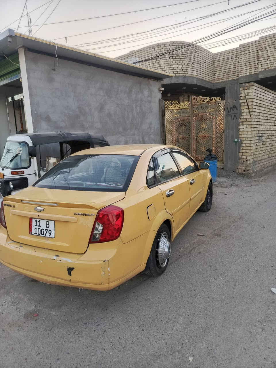 اوبترا ٢٠١١
اصفر بلادي لا صبغ لا معجون لا ضربه 
كير محرك خير من الله
تبريد ثلج
رقم بغداد انكليزي 
تحويل ثاني يوم 
رايدها ب٦٣ وبيها مجال 
***********
