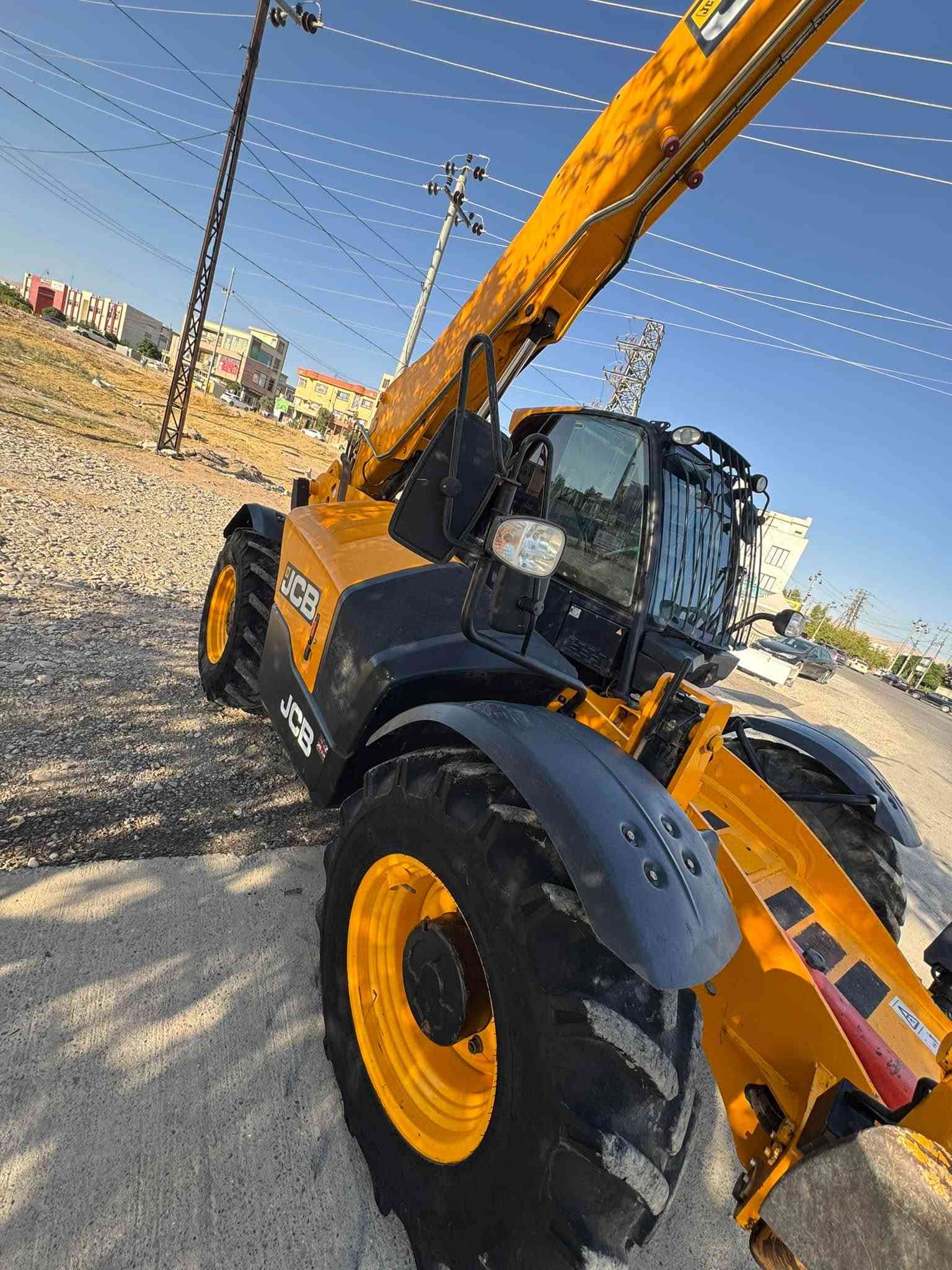 ✨🤲🏻﷽
به ناوي خواي گه وره و ميهره بان
JCB-2018-14m-540-140
مه كينه گه وره سؤپه ر جه ك سه نته ر 
ته بريت ئه نته ر كوله ر گيرومه كينه به شه رت
برخوي نه كراوه ته وه هه موو گياني به شه رت
گير مه كينه ئه كسل سلايت
٤تايه ي٢٤ره قه م كاتيه كاتيه كه ي ٢٠٢٥مانكي٥داخل بووه
١١مانگ ليره ئيشي كردوه 
بؤزانياري زياتر ***********
سليماني رابه رين

نص مكتوب في الصور:
- ***********