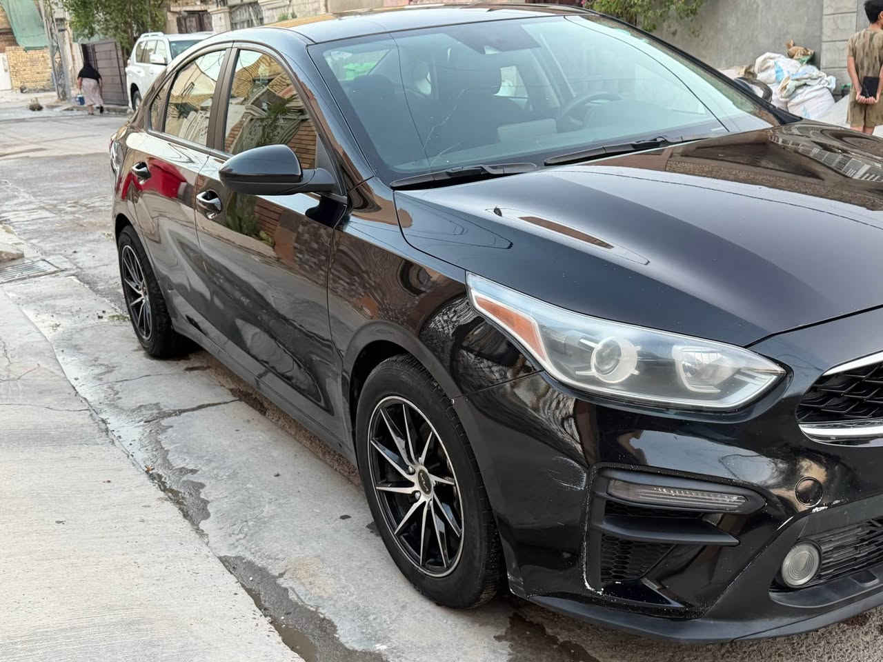 السيارة بيهه صبغ جاملغ خلفي مع دعامية 
مكانها حي الجهاد 
*********** بغداد, العراق

نص مكتوب في الصور:
- X-RAY CAR لفحص السيارات *********** المحرك فتح كيس ناقل الحركة سليم الكهربائيات سليم الملاحظات