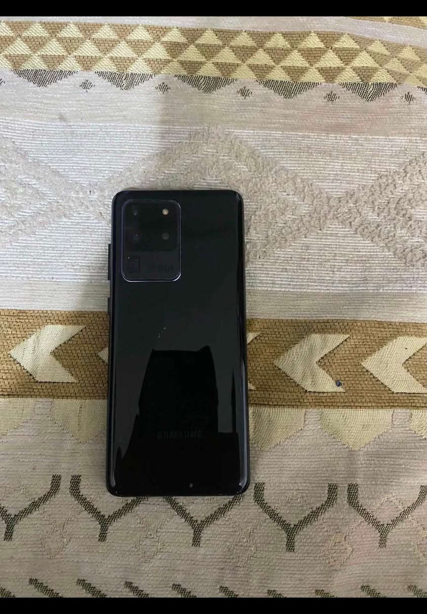 سلام عليكم تلفون سامسونج S20 ألترا5G للبيع مبدل شاشه وضهر
الضهر فطر صغير مواصفات ذاكره 128 كأمره 100X للبيع السعر 225 ألف بي مجال المكان ضباط حي الجهاد الرقم *********** للتواصل
