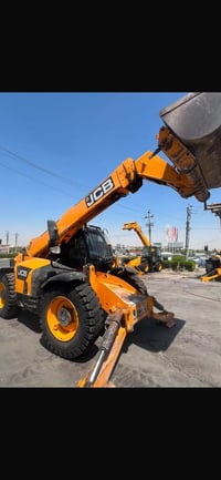 رافعة JCB • موديل ٢٠١٠ • أربيل