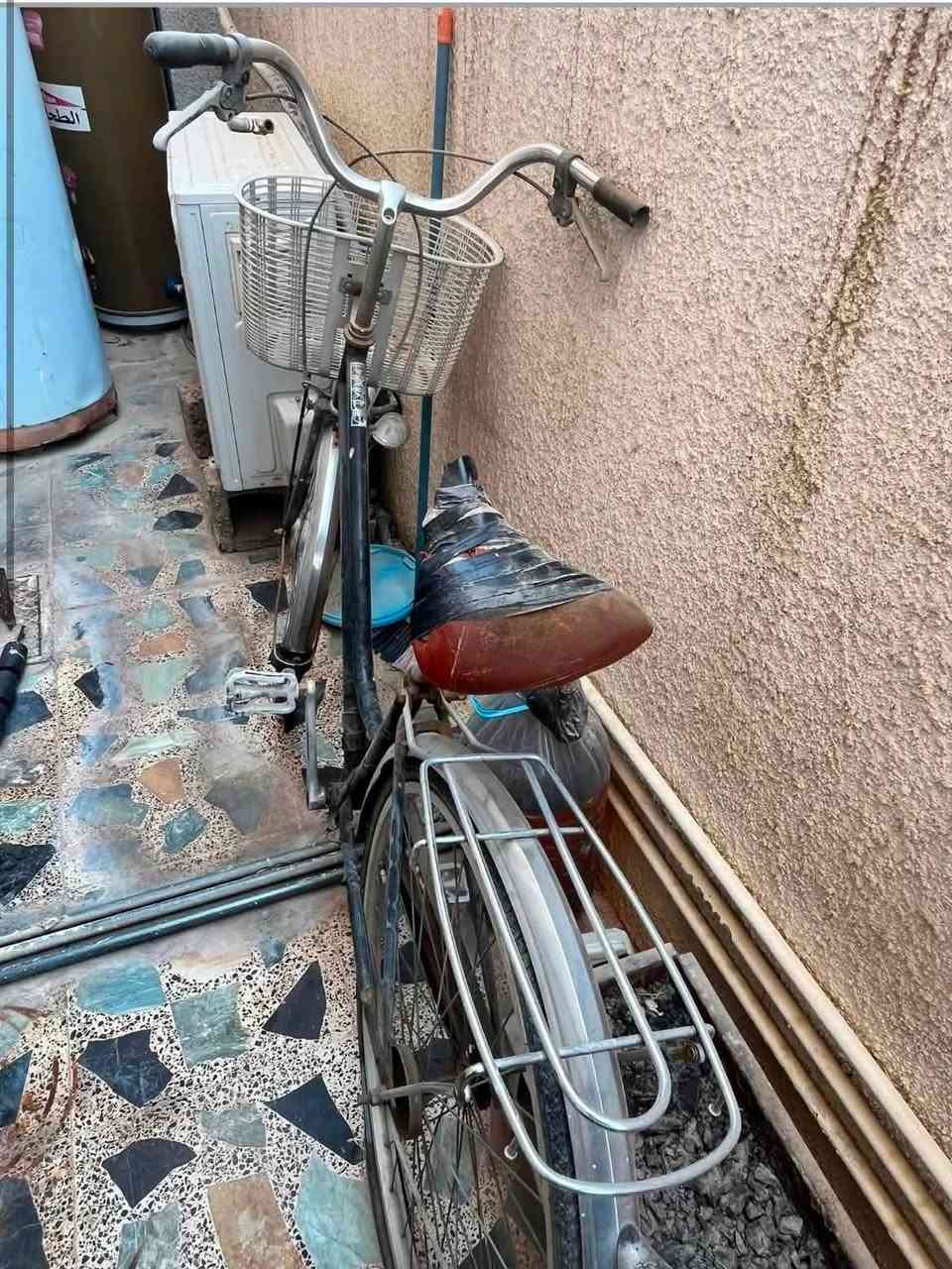 بايسكل موزة للبيع البايسكل مابي شي ينرادلة بس تبدل كشن وتبدل الجوب الورة تصليحة كلة مايكلف 7 تالاف السعر 45 قفل مكاني تكريت حي الشهداء
للتواصل خاص او واتساب :
***********
