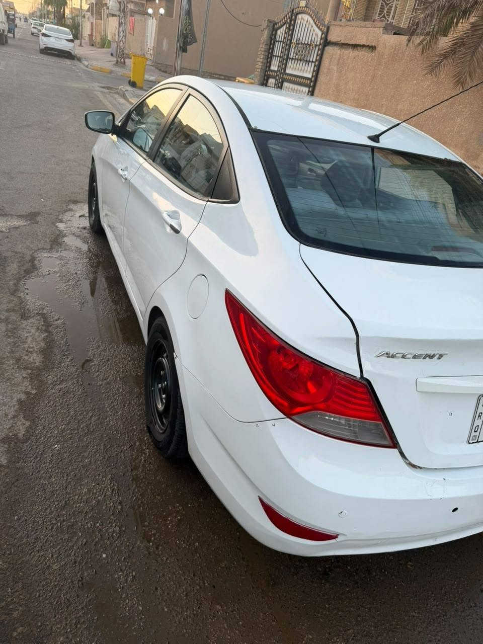 السلام عليكم كسنت البيع 13 خليجي محرك 1600 رقم نكليزي بسمي تحويل وين متريد سياره مكفوله من ضربه القويه بيه ضربه بل جاملغ خلفي شويه من جوه  غير مكفوله من صبغ بيه صبغ سعر 73 وبيه جمال مستعجل على بيع ***********
