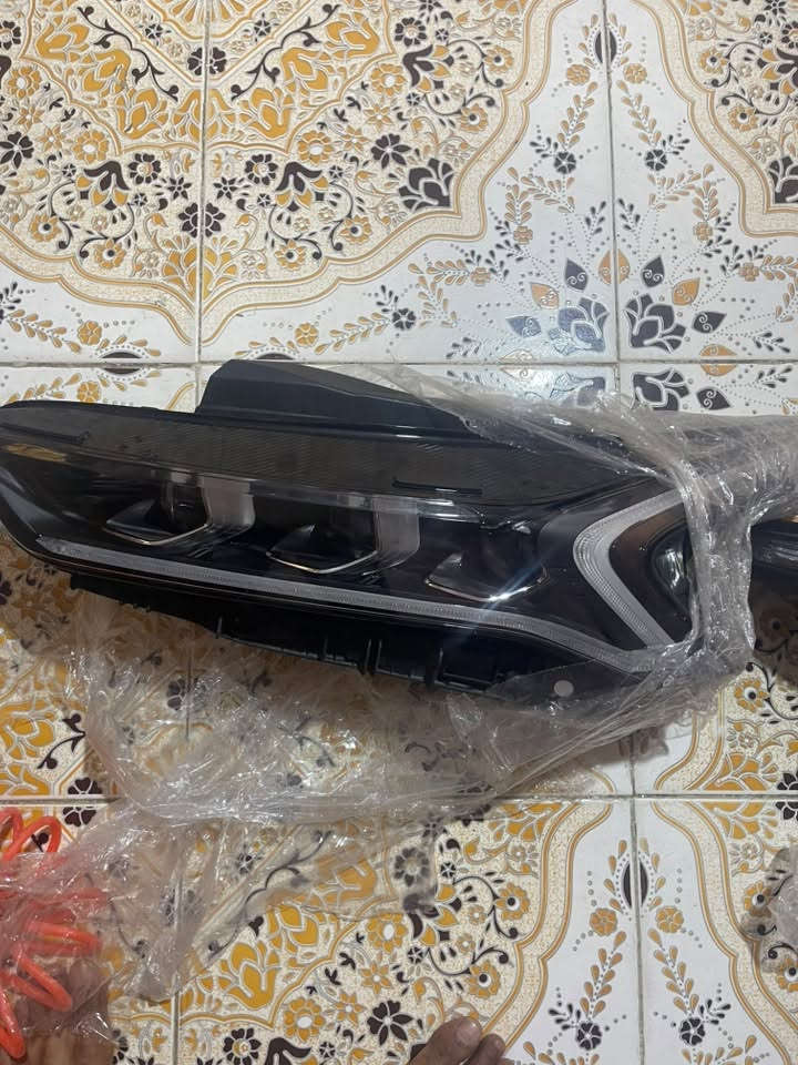 بيع مستعجل  سعره 350 الف بسعر لوحد لاايت كي فايف مديل ٢٤ لد ابيض كوري ٣ عدسات يرهم ع جميع مديلات عده ٢٥ رقم *********** مكاني بصره
