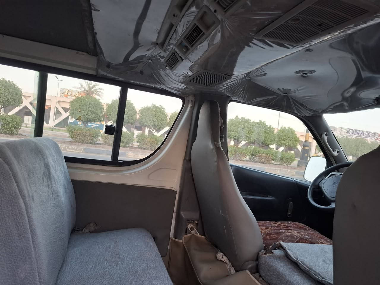 🚐 للبيع هايس 2007 – 
🔹 الموديل: 2007
🔹 المحرك: بنزين VVT سعة 2700
🔹 القير: عادي
🔹 الدفع: خلفي
🔹 اللون: أبيض
🔹 عدد الركاب: 14 راكب
🔹 المحرك والكير: مجفّات جديدة، صارلها تقريباً 5 أشهر
🔹 السيارة معمّرة بالكامل جديد
🔹 صبغ جديد بالكامل – طالعة من الصبغ البارحة
🔹 الشواصي: نضيفة وفول، ما بيها أي ملاحظات
🔹 الكهربائيات: كلها شغالة
🔹 شاشة + مسجل
🔹 تخم تايرات جديد
🔹 السيارة ما بيها قطره خياس
🔹 رقم ميسان
🔹 السيارة باسمي وتحويل مباشر
السياره مصفره ماعليها غرامات لا هيئه ولا مرور 
📞 للاستفسار: [***********]

البيع للجادين فقط،
