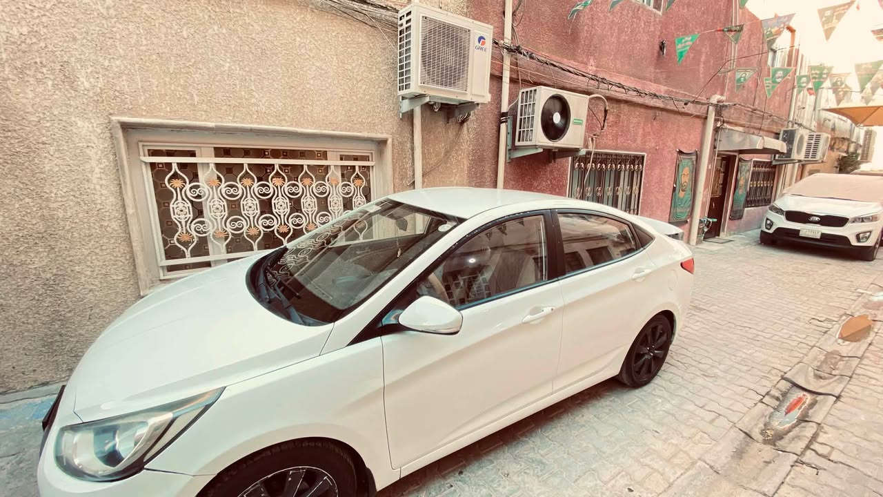 اكسنت ٢٠١٤ خليجي ماشية ١٣٥الف محرك وكير مكفول اشاير بلمرياية شاشة أندرويد منضومة تبريد جديدة صدر امامي كامل وية الدبلات جديد سونارها يمك شوفها واقتنع وخابر سعرها ٩٠ ورقة وبيها مجال للشراي رقمي ***********
