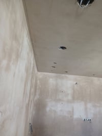 كادر خلفه جص وبورك شغل بغداد فقط ونتصل عله هاذه رقم 07746454760