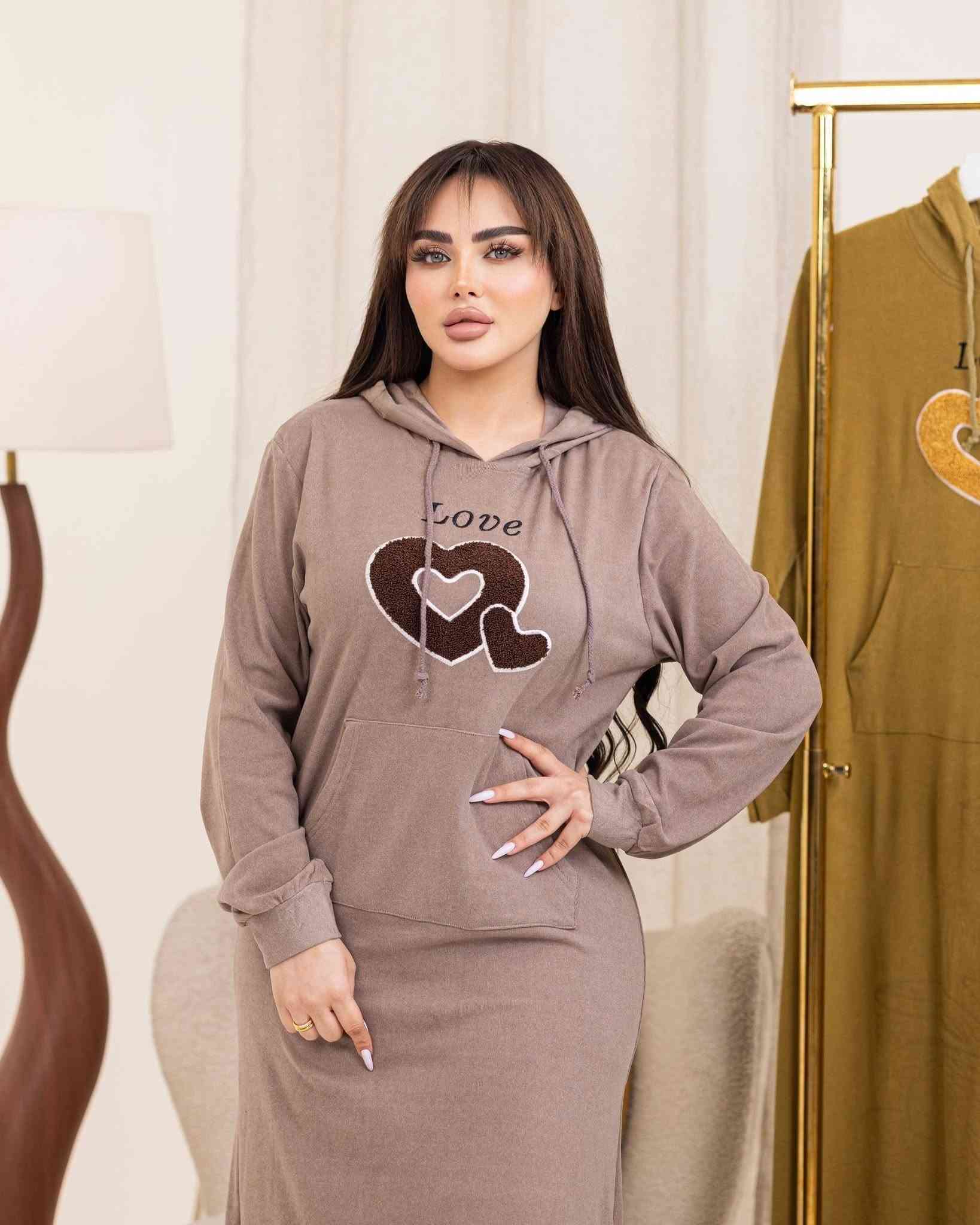 🔴جملة _جملة🔴
دشداشة رياضي خامه قطن درجه اولى 
القياسL. /XL. /2XL. 
للحجر والاستفسار مراسله الصفحه 
واتساب *********** 
عنوان بغداد، الشورجة 🏙️

