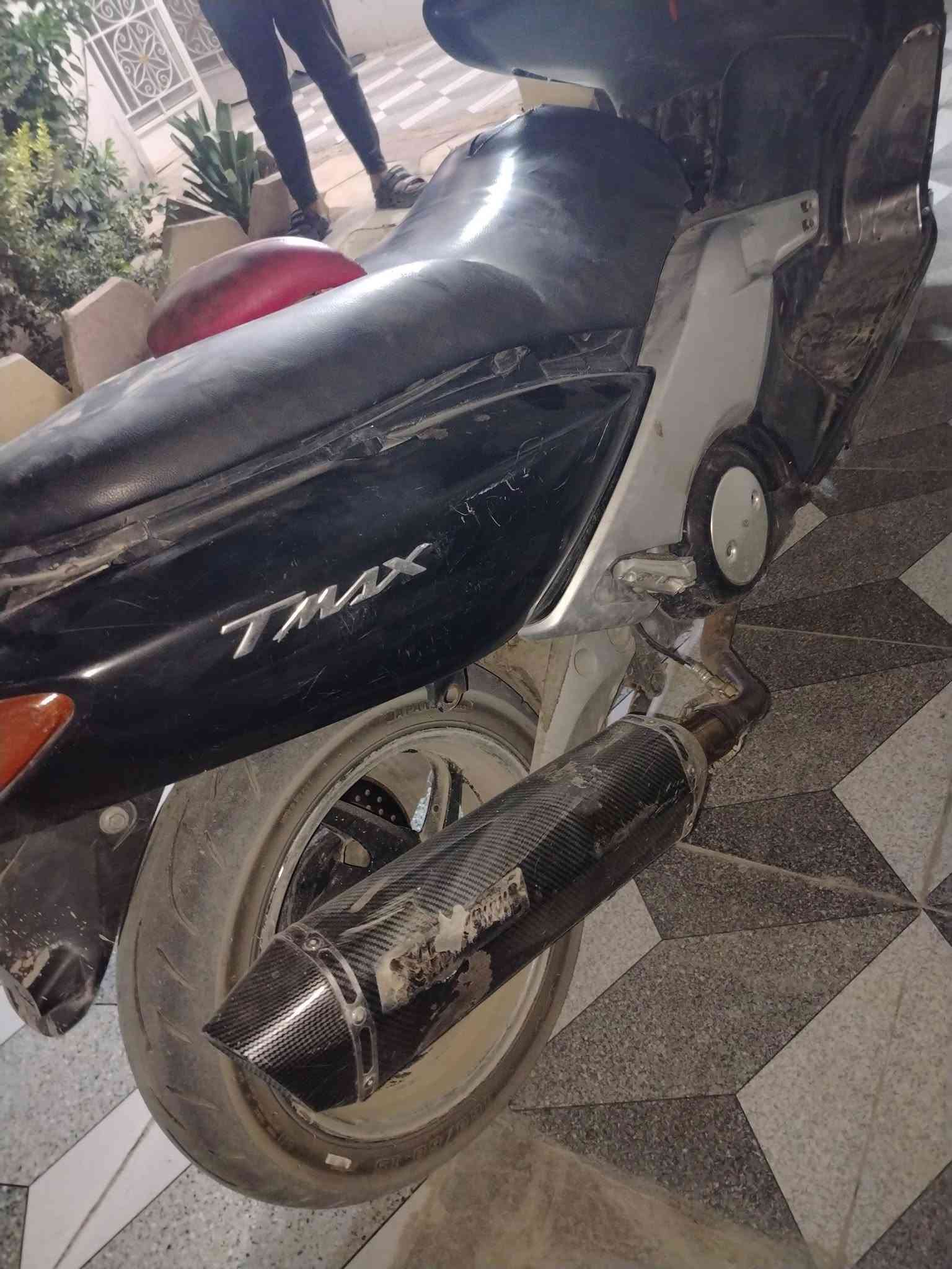 T MAX
موديل 2008 دراجه حلوه بس يرادلها ترتيب دراجه شلعه تشك الكاع كهربايات شغاله كلها سويجين كدامكم بيع او مراوس حسب القناعه ب12 ورقه وبيها مجال
***********
