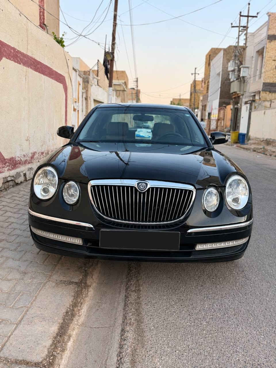 السلام عليكم للبيع او المراوس حسب القناعه كيا اوبيروس مديل 2009  فول موصفات ومعروفه موصفات الفول 
خليجي حجم المحرك 3800
سياره جاهزه مكينه كير حداده تبريد ثلج ما ناقصه برغي رقم اربيل الجديد بسمنه تريد مداور تريد وكاله السعر 88 مع المجال   الاستفسار 
***********
