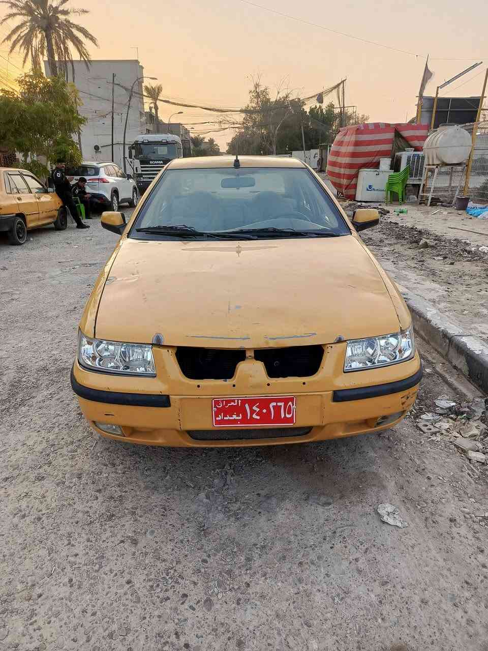 السلام عليكم سياره للبيع سمن 2011 عليها هيه 600الف والسعر 20 ورقه مكلف بال نشر رقم الهاتف ***********
