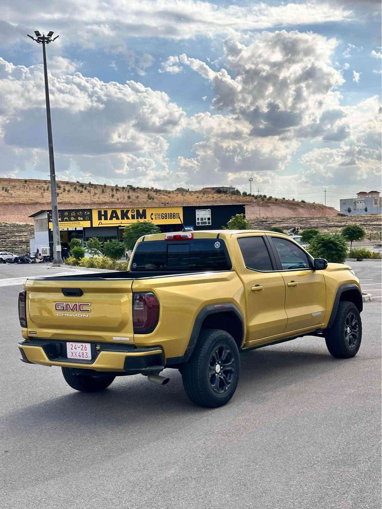 سعر مناسب 🔥

GMC canyon 
٢٠٢٤ 
فول فول مواصفات 
ماشيه ٣٠ الف كيلو 
كير محرك كهرباي شرط جديد 
سياره بيها ١ قطعه صبخ + ٢ قطعه بخ اميريكي شرط بدون حادث ب صفحه 
بجم ضهر كبس بدون ارباك شرط 
مكان سياره دهوك 
تترقم شمالي 
بدون مراوس بس بيع 
سياره بل واقع كلش احلا من صور 
***********
واتساب موجود 
سعر ٢٥٨$ مجال قليل دهوك, العراق
