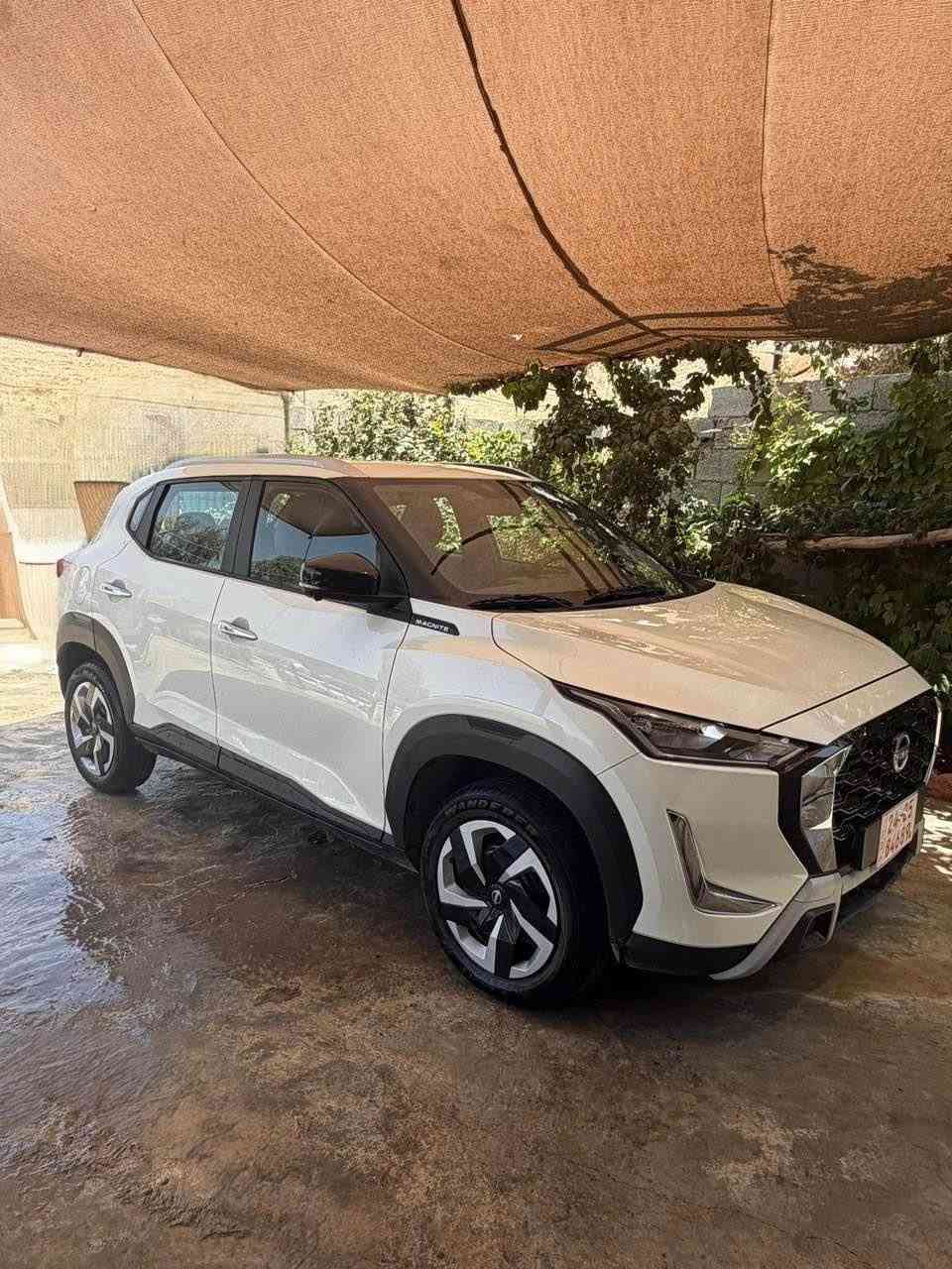 Nissan magnite 2025  
Sfri sharikay eraya 
5000km roshtwa 
Hiche pewa neya hamw gyani ba shart 
10 rozhi mawa bo raqam 
*********** السليمانية, العراق
