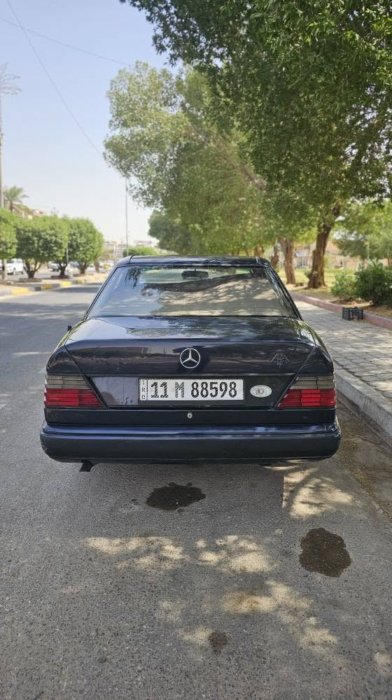مارسدس دب موديل 88 رقم بغداد دولي بأسمي سنويه جديده لل 2031 هزه جديدة 
محرك بطه 2500 محرك وكير مكفولات
تبريد شغال سياره جاهزه مال جناي
*********** كربلاء, العراق

