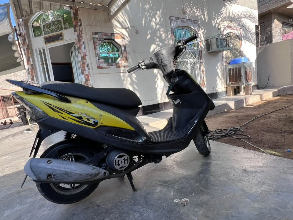 سلام عليكم دراجه كله بلادي ختم واحد مكينه و كفرات حتى ترايش كل مختمه 49 بدراجه بيه ويل نجمه اصل و يدات و قبق فلاوين تريده هيه و تزويد تريد بدون تزويد عادي بدون تزويد ب 950 هيه و تزويد ب واحد و 200 بيه مجال شراي تواصل واتساب مكان الفلوجه / ***********
