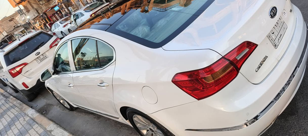 عندي 2011 فول مواصفات خليجي لون ابيض
بأسم صديقي رقم بغداد
بيهة فقط بنيد صبغ بدون ضربه
مكاني ديالى وانبار***********
