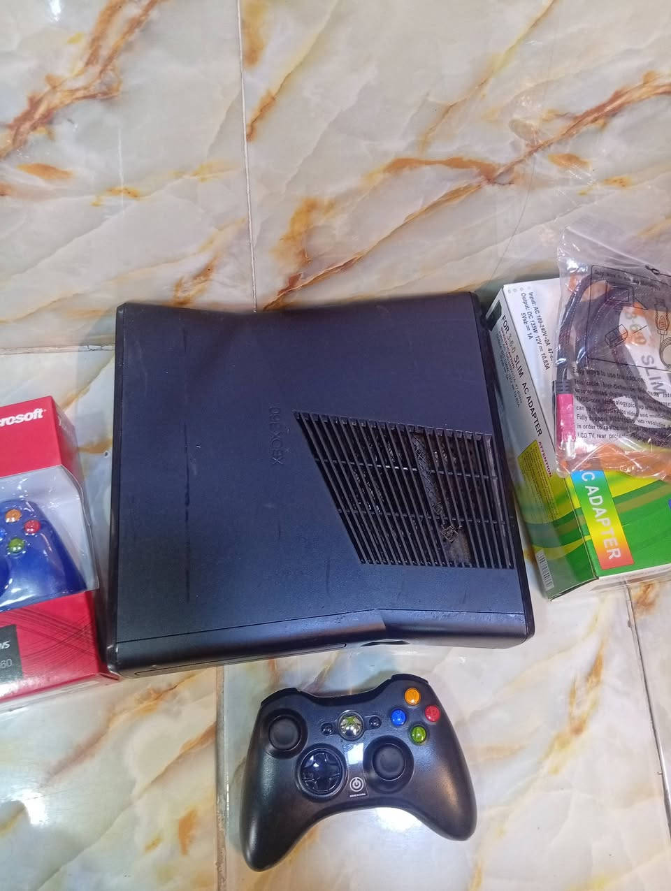 بلاي اكس بوكس نظيف فول ما مفتوح جميع الملحقات لدات اثنين نظافه فول  عنوان ديالى كنعان ويوجد توصيل الرقم ***********
