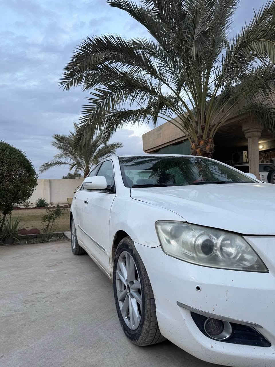 السلام عليكم 
سيارة اوريون كامري للبيع موديل 2008 خليجي محرك 6 سلندر 3.6L
فول مواصفات تشغيل ذكي دخول ذكي بصمة حساسات كشنات جلد تحكم كهرباء رادار امامي خلفي فتحة سقف لايتات زنون السياره مناقصها شي وخير من الله محرك حداديه صدر جديد رقم بغداد الدولي الجديد سنوية بأسمي تحويل ثاني يوم السعر المطلوب 75 ورقه وبيها مجال للطيبين للأستفسار الأتصال على الرقم التالي او على الواتس اب
***********
