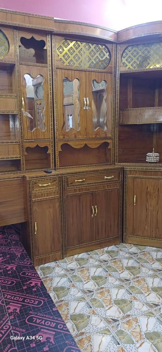سلام عليكم توجد غرفه نوم عراقي اربعينيه قطعتين العنوان الرمانه الاستفسار خاص ***********

نص مكتوب في الصور:
- الجمعة ٧:٥٦ م
- الجمعة ٧:٥٥ م
- Galaxy A34 5G