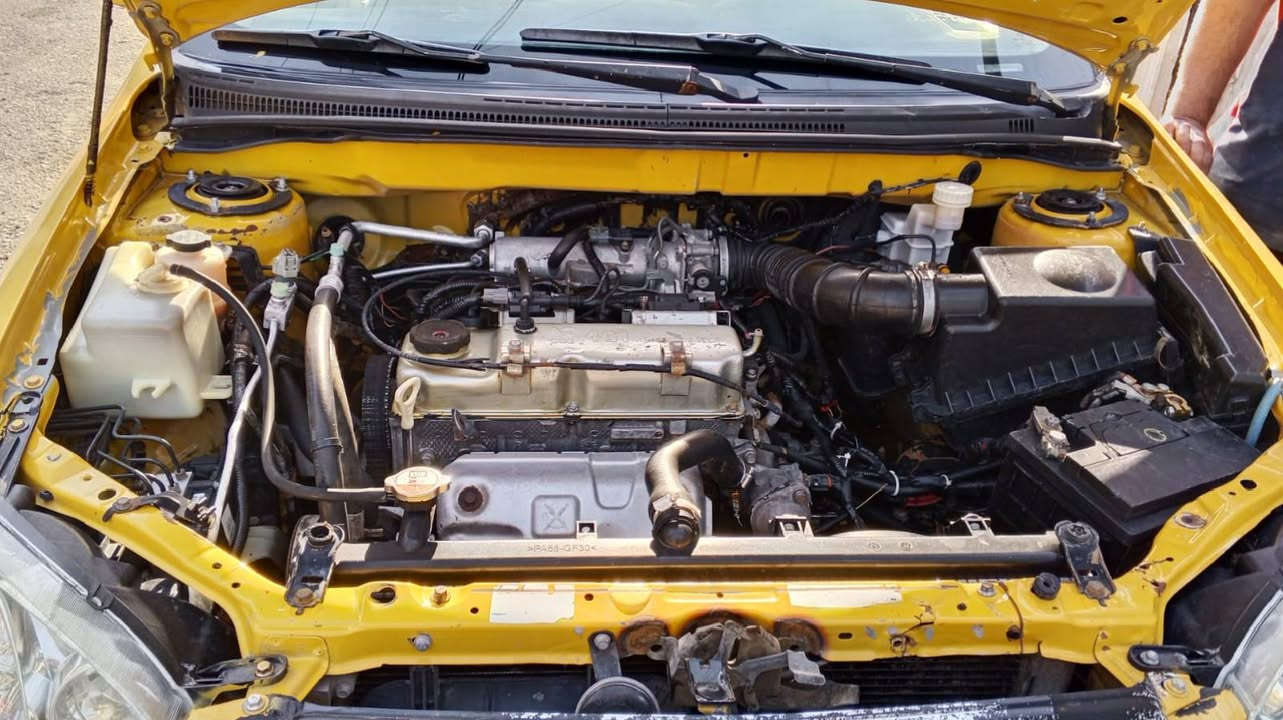 السلام عليكم BYD 2011 F3 اوتماتيك صدر جديد قبل شهر بدلته السياره بدون حادث فقط تعمير هلاهلات ودوسات ومصبوغه حزام 
مصفره هيئه وغرامات رقم جديد دولي تاخذ جاهز  تحويل مباشر بأسمي كبل اسوي لك عقد مروري 
مكاني بغداد المحموديه ناحية الرشيد  
السعر 38
واتساب ***********

