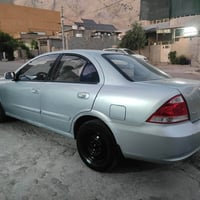 نيسان صني • ٢٠٠٧ • أصفر