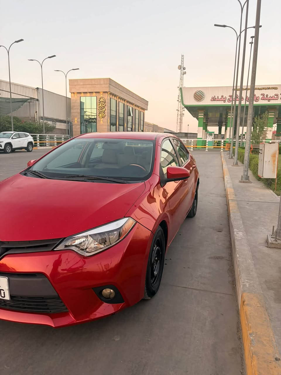 كورلا ٢٠١٤السيارة ماشية 129 الف ميل
 رقم بغداد باسمي
السعر ٩٠ ورقة بي مجال 
موجود سونار  دز رسالة ادزلك السنوار
المكان بغداد الشعب 
***********
