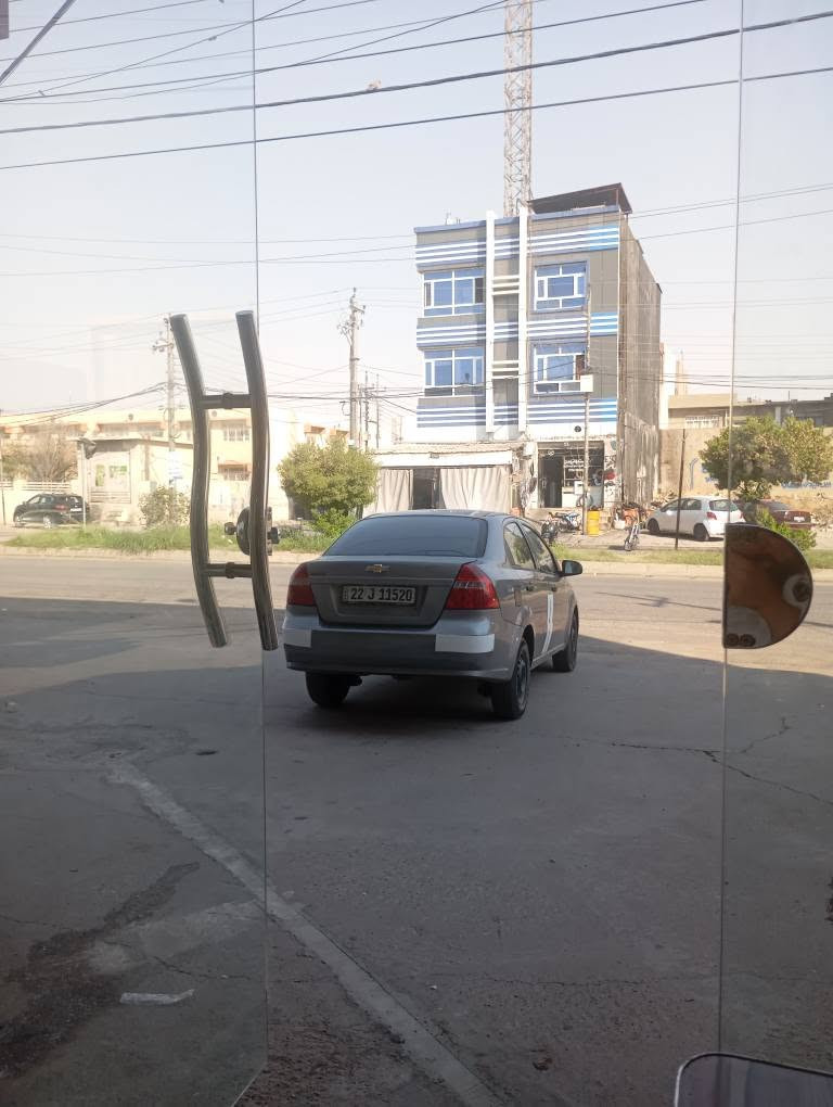 ئةڤيو 2009 زور خاوينة گيروو مكينةو تبريد بةشةرت مكينة گةورةيية كير عادي بةشةرت وةكالةوبةناوكردت بةشةرت بةناوي خومة 
پيش و پاشي كةپسة دةعمي نيية488000هةزار غرامةي لةسةرة دةگةرينمةووة 
٣پارچةو نيوي سبوغة بةبي داخلي بةبي إرباك  زور خاوينة 55وةرةقةمجال *********** أربيل, العراق
