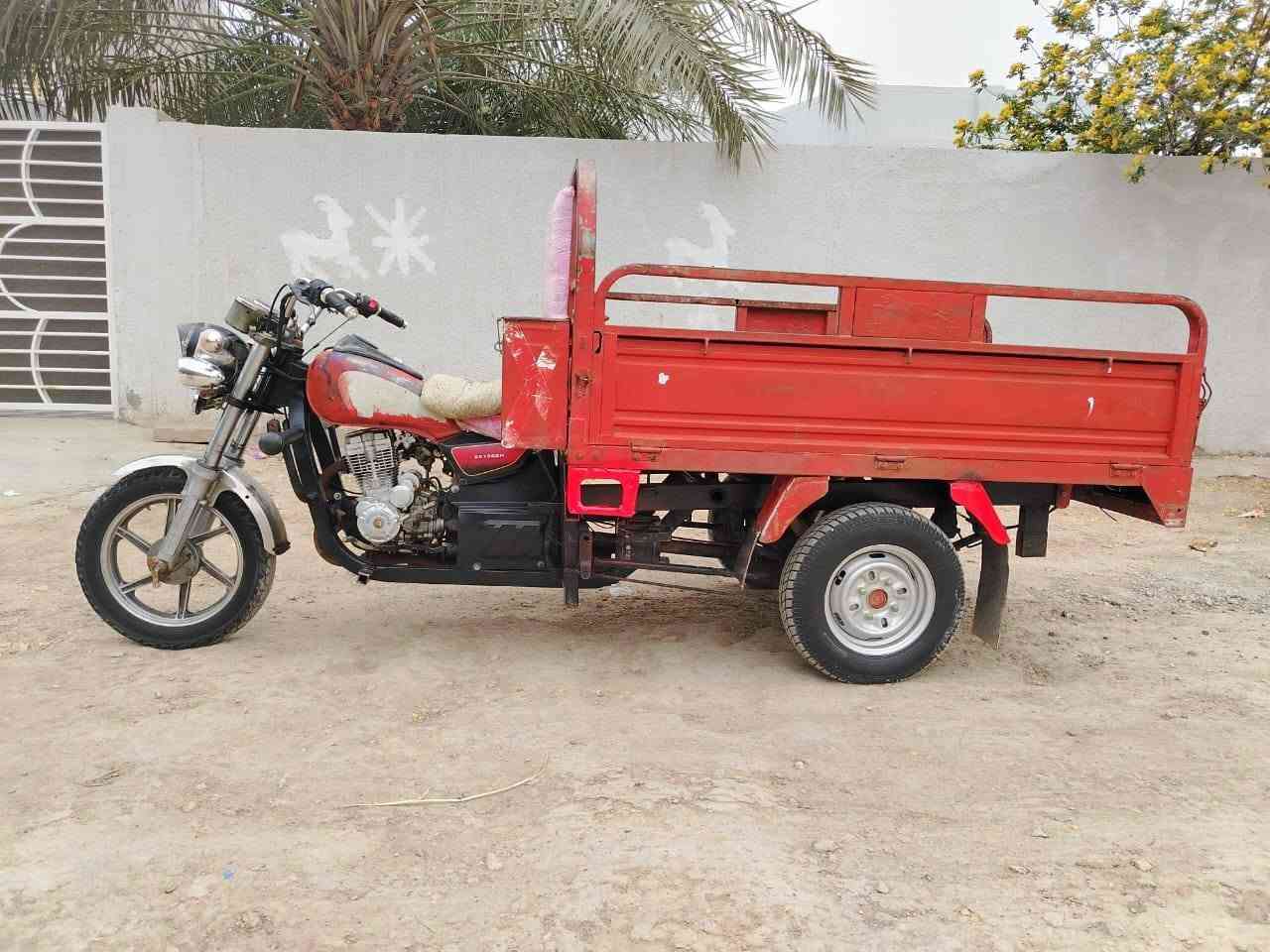 السلام عليكم ستوته للبيع موديل 16 مقفوله سعر 1,300,000 وبيها مجال ثاني بالحله شارع 80 نجف***********
