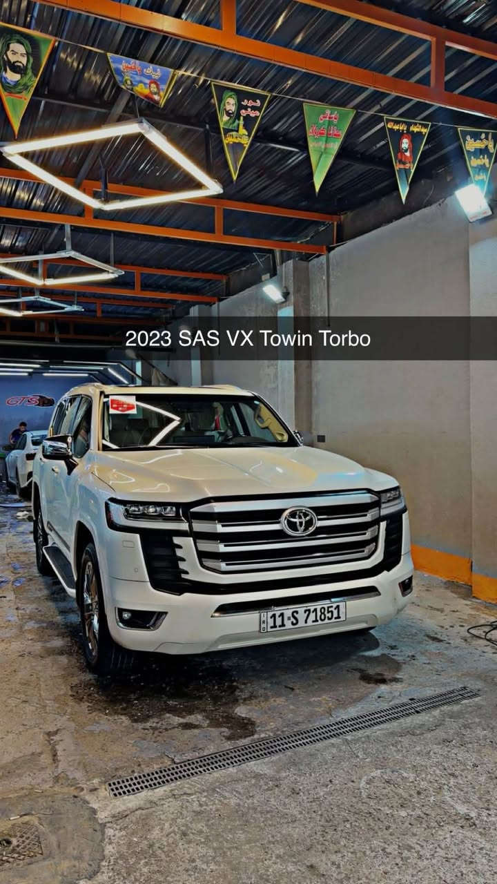 لاندكروز VX • ٢٠٢٣ • ٨٧ الف