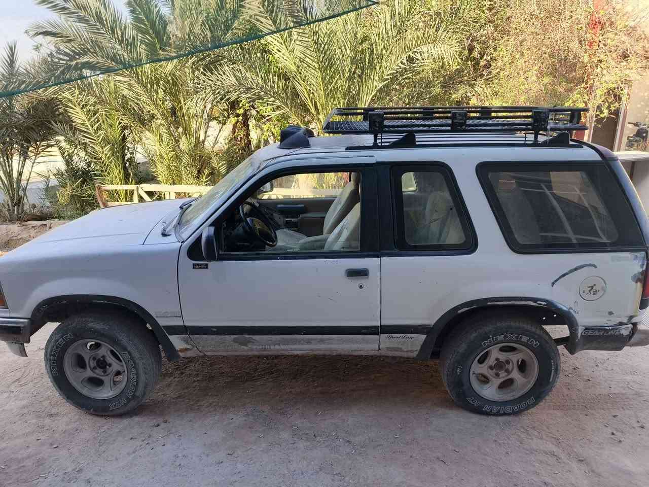 فورد اكسبلور موديل 1991 سيارة فقط نروح بيها للشغل ونرجع باقي التفاصيل خاص ***********
