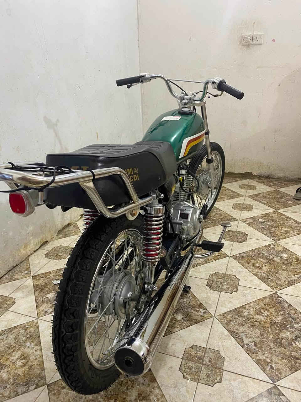 كلك اوراق ضايعه نامه سونك  تعميره جديده من غير مكينه ودبلات محرك سونك160 مفتوح بس بستم 
سعر 600بيها مجال *********** ناصريه مركز
