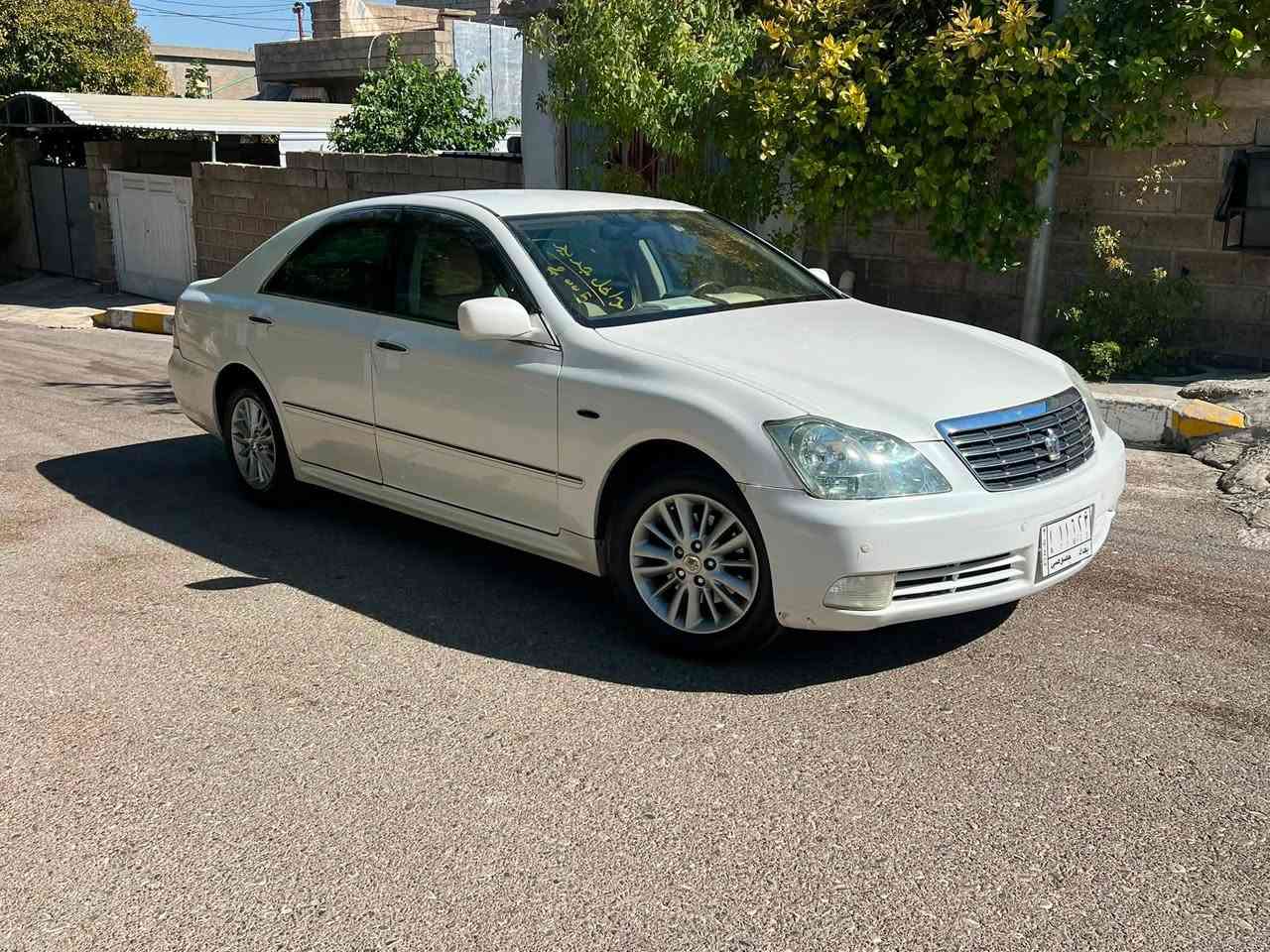 شاهينة موس ٢٠٠٥
٣دوكمةبةردة 
كيرمةكينة گةورة ١٨٢ 
شاشة كاميرا كامل بةرمةجة ٥ بةسمة 
١بارجةبوياغ و ژير درگايةك 
كودي هية 
تةقةورةقةي نية 
تةبريد ساردوكةرم بريك بةشةرت 
سعر ٦٣ مجال برايانة 
مشتري جةرةسكة 
***********
