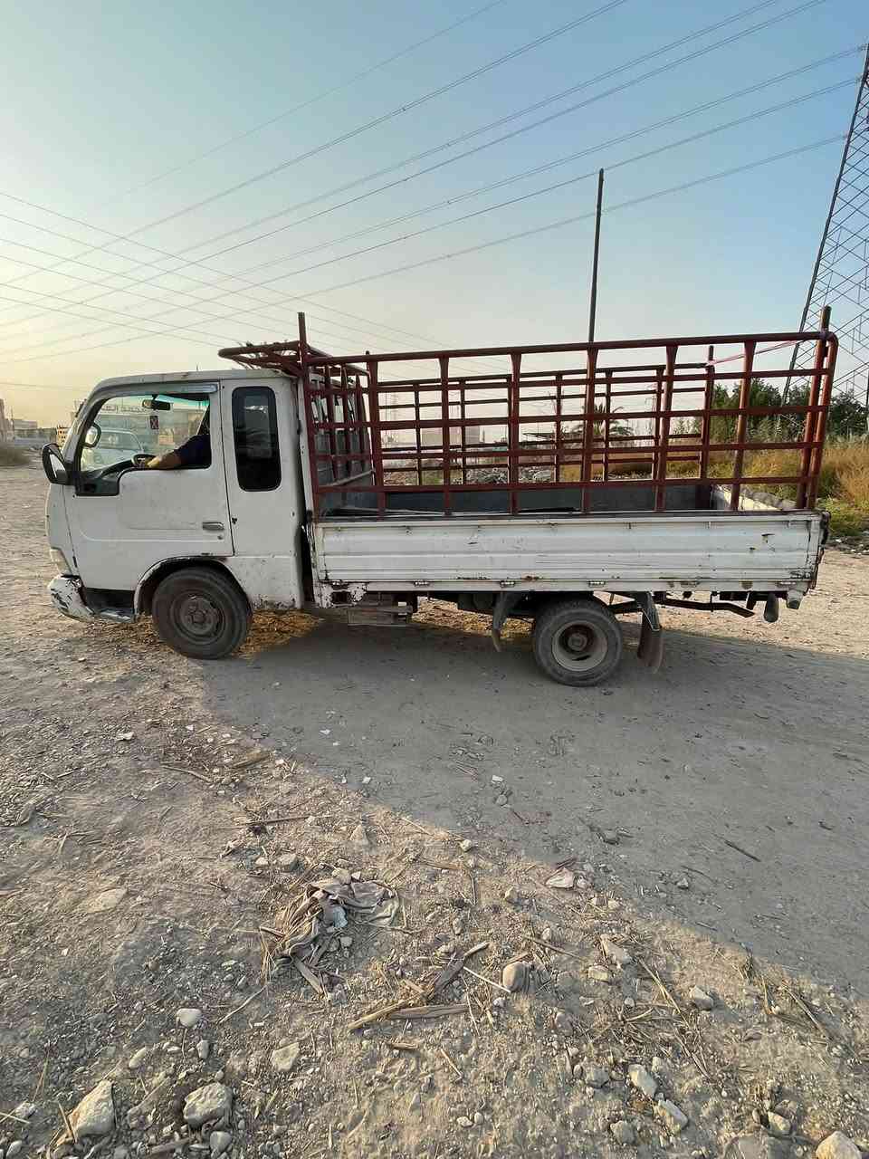 سلام عليكم سامسونج للبيع موديل 2000سيارة جاهزه كلشي شغال بيها مكينه حلوه الكير تمام جدا مشط باور شغال كهربائيات كله شغاله السياره حرف ف حائز 3 تحويل وكاله مو سنويه السنويه ضايعه بس ماشين بل معامله بيع مستعجل قفله 20 الهاتف ***********
