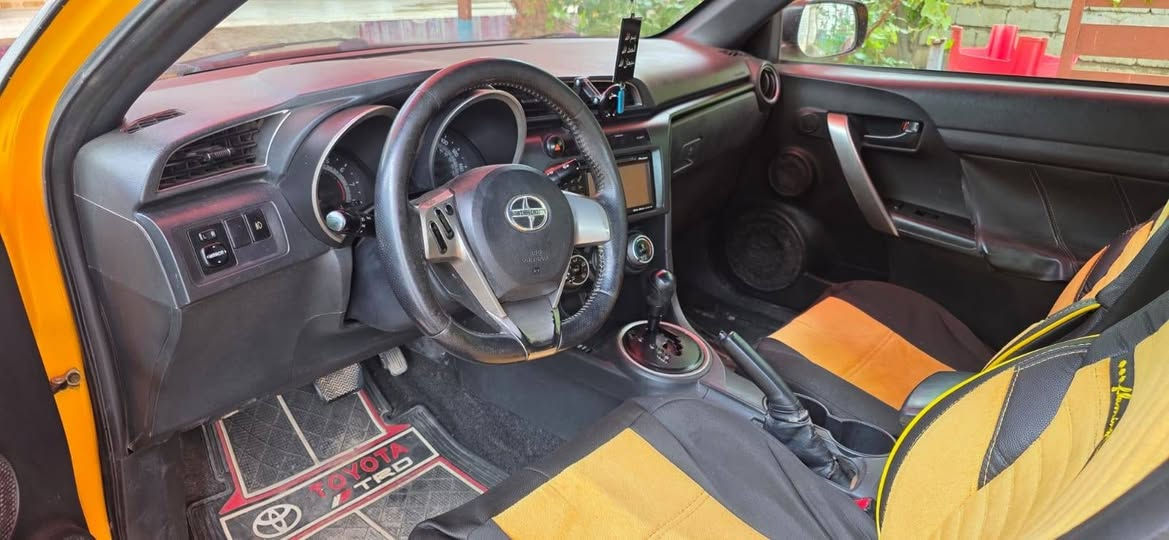 للمراوس فقط كامري رياضي سايوانScion tC Release Series 7.0 — موديل 2012 فول موصفات واحد على واحد
إصدار خاص محدود، وتم إنتاج من 2,200 سيارة فقط. ورقم سيارتي من هذا الإصدار هو 787 / 2200.

المحرك: 2.5 لتر 4 سلندر 2AR-FE
القوة: 180 حصان
العزم: حوالي 235 نيوتن متر
الدفع: أمامي FWD
القير: 6 سرعات — أوتوماتيك أو عادي حسب السيارة
المقاعد: 5 المحرك كير شرط ما مفتوحة مراوس بحديث فقط ***********
